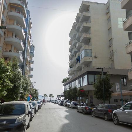 Gloria'S Apartment Lungomare Vlore Exterior photo