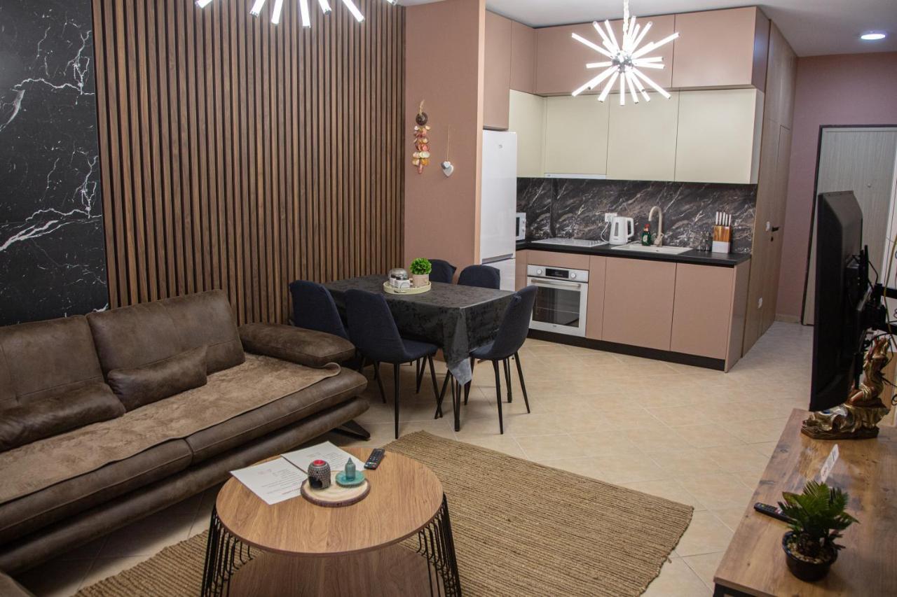 Gloria'S Apartment Lungomare Vlore Exterior photo