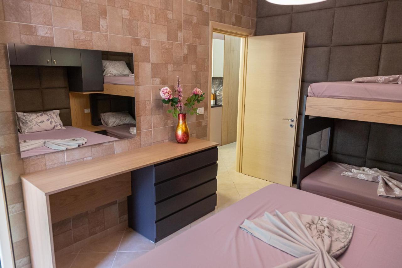 Gloria'S Apartment Lungomare Vlore Exterior photo